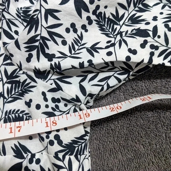 Tommy Hilfiger Floral Print 3/4 Sleeve Half Zip Blouse Top Petite Small NWOT - Picture 7 of 9